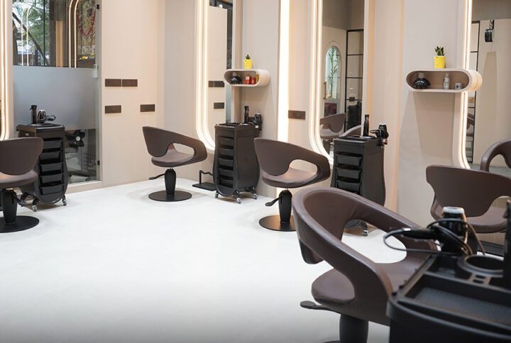 Transforming Salon Visits: 7 Key Elements to Elevate the Client Experience